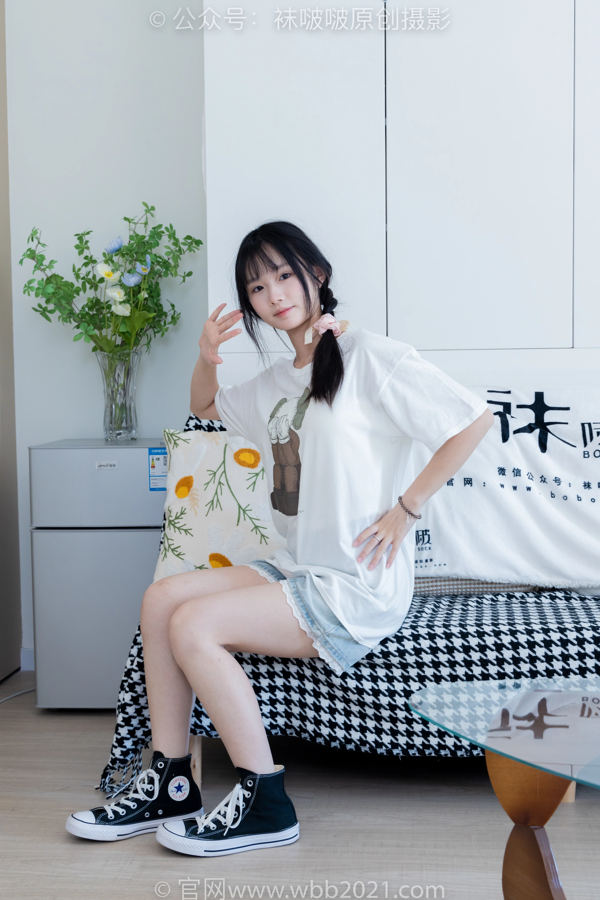 [BoBoSocks袜啵啵] NO.331 甜甜圈-板鞋、白棉袜、裸足（花絮版） 2